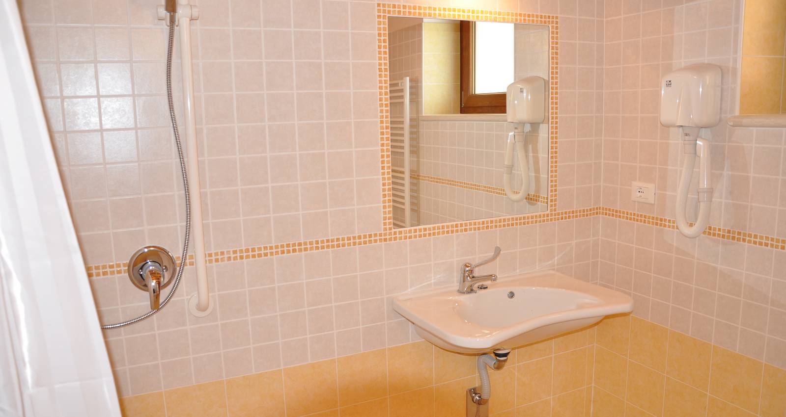 Enjoy Holiday | Standard Double Room