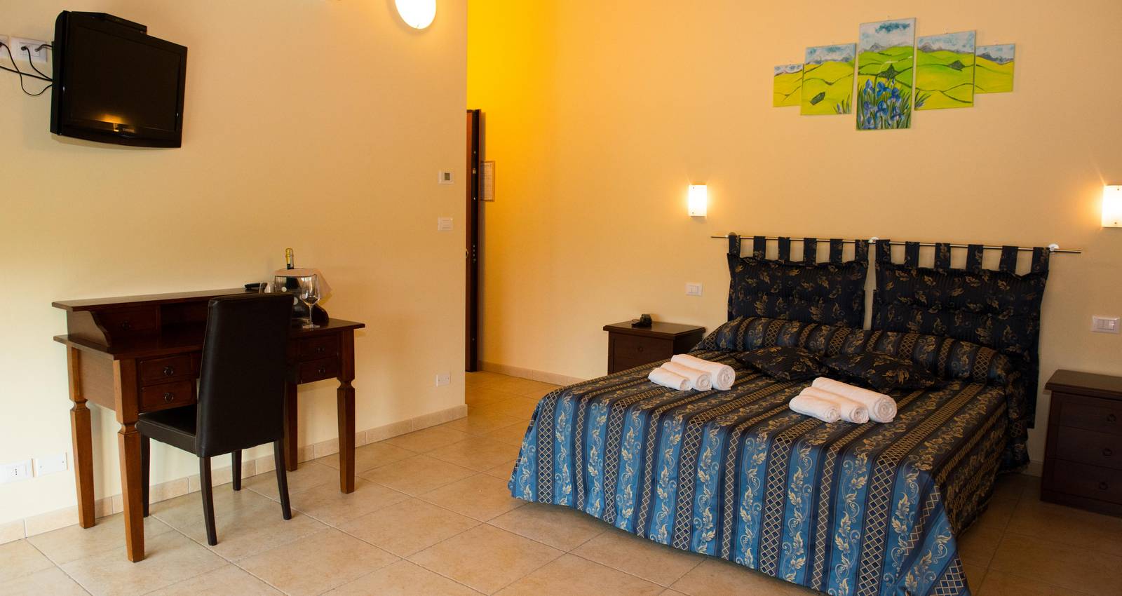Enjoy Holiday | Standard Quadruple Room