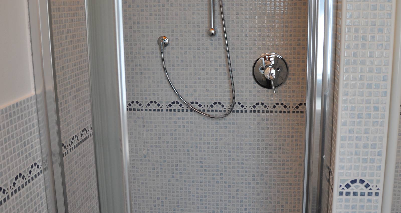 Enjoy Holiday | Standard Quadruple Room