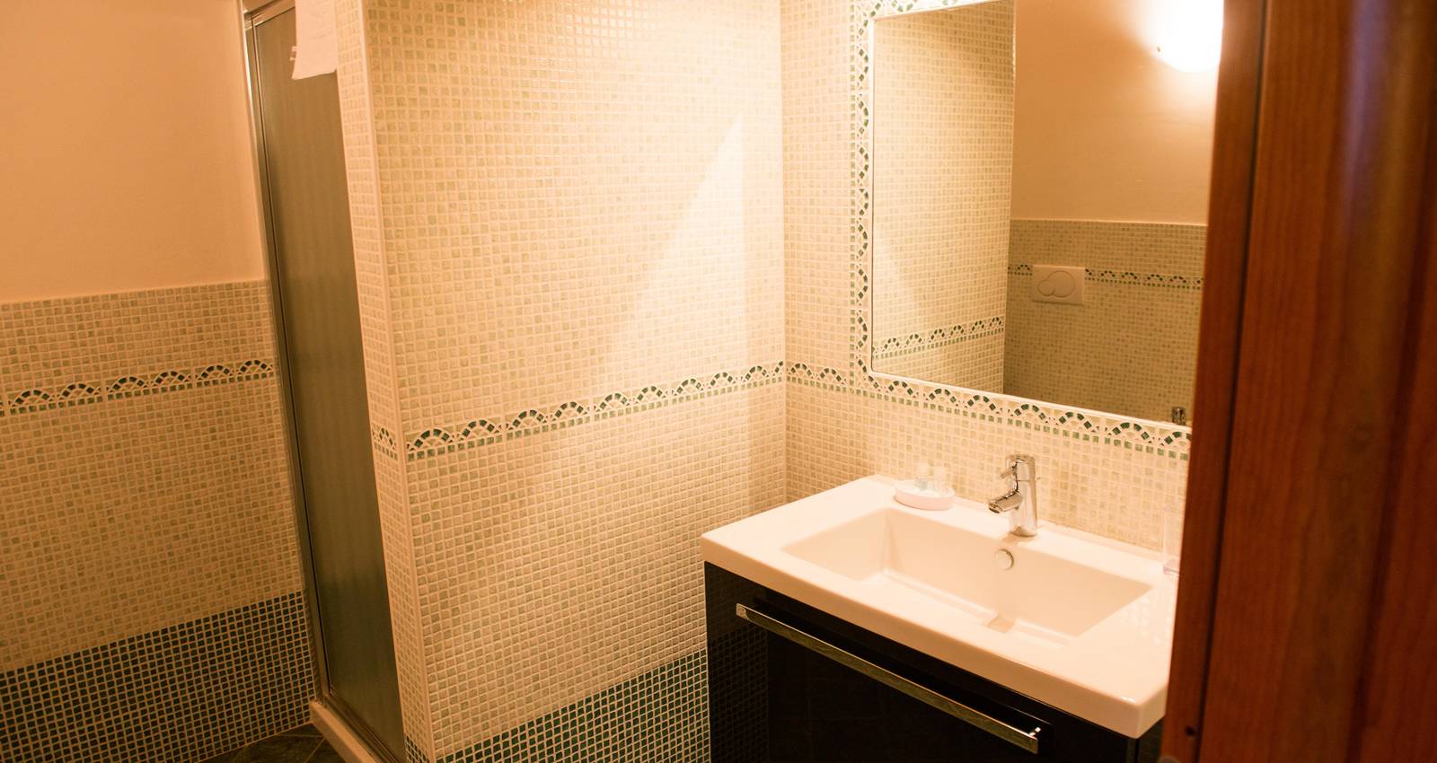 Enjoy Holiday | Standard Quadruple Room