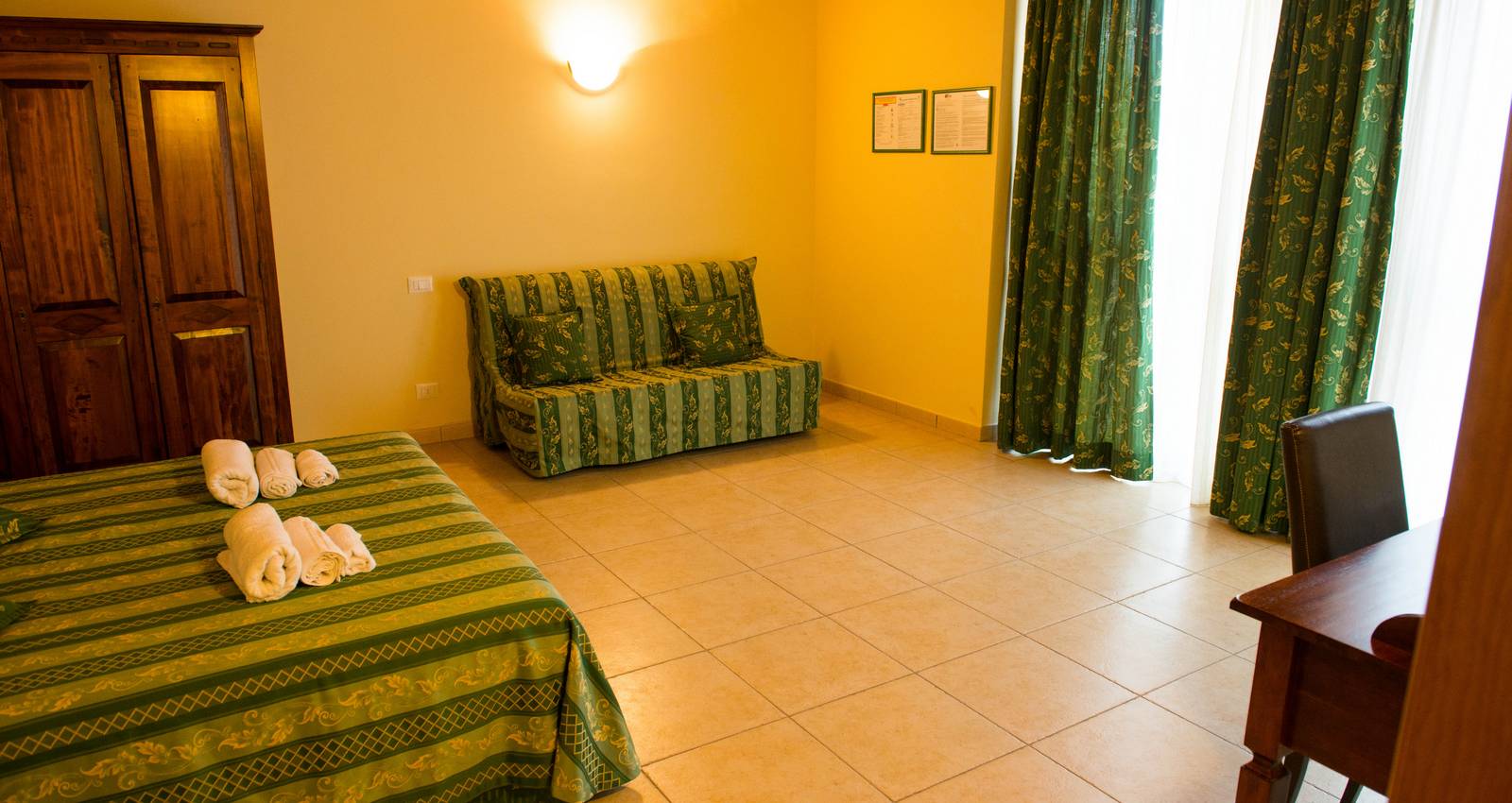 Enjoy Holiday | Standard Quadruple Room