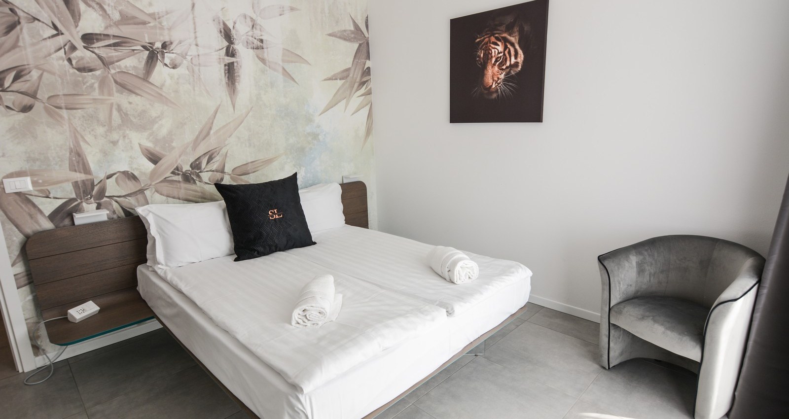 Enjoy Holiday | Deluxe Lodge