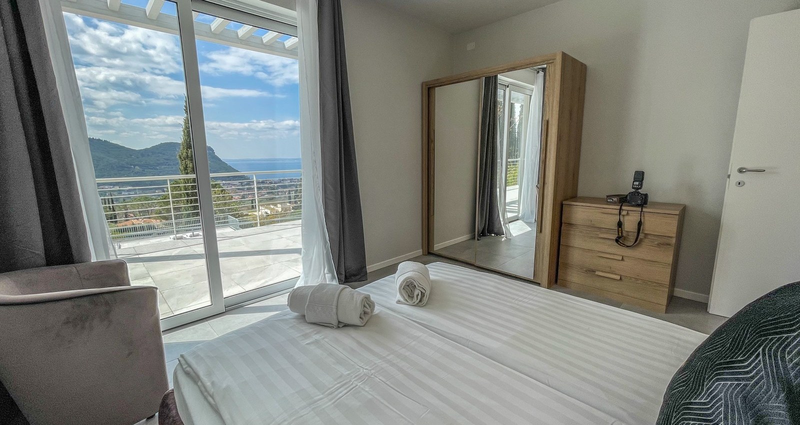 Enjoy Holiday | Deluxe Lodge