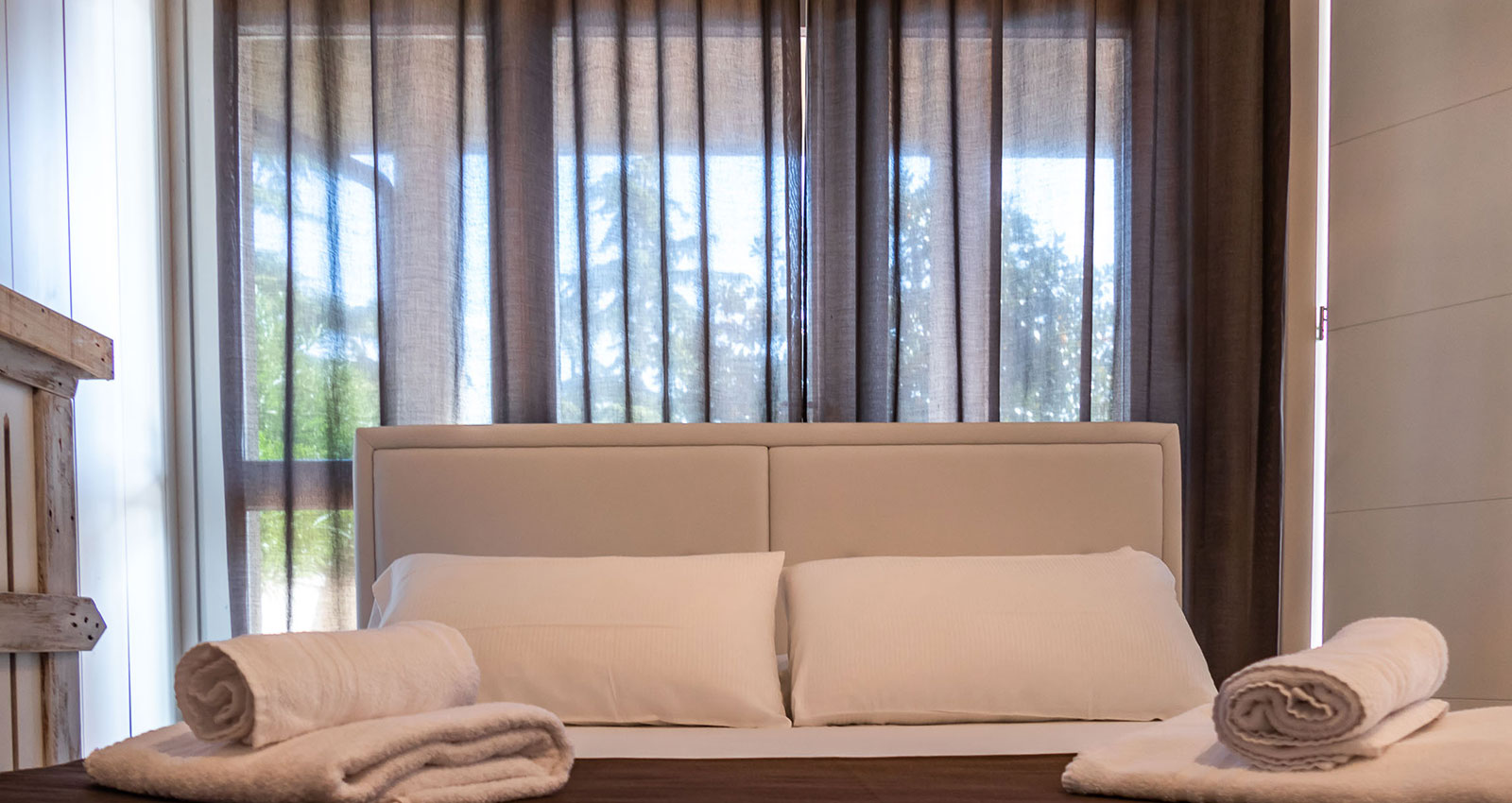Enjoy Holiday | Appartamento con una camera da letto con terrazza