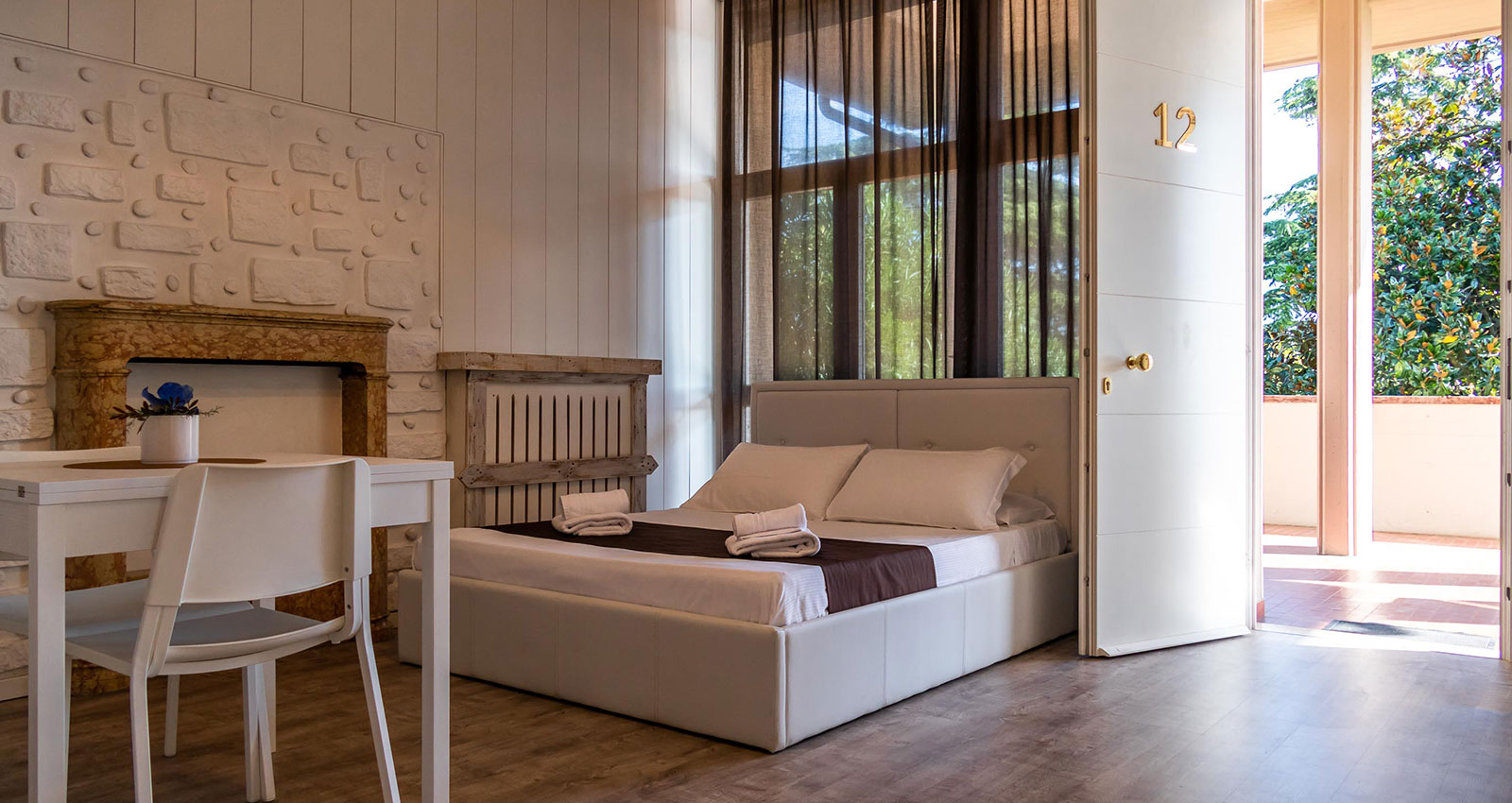 Enjoy Holiday | Appartamento con una camera da letto con terrazza