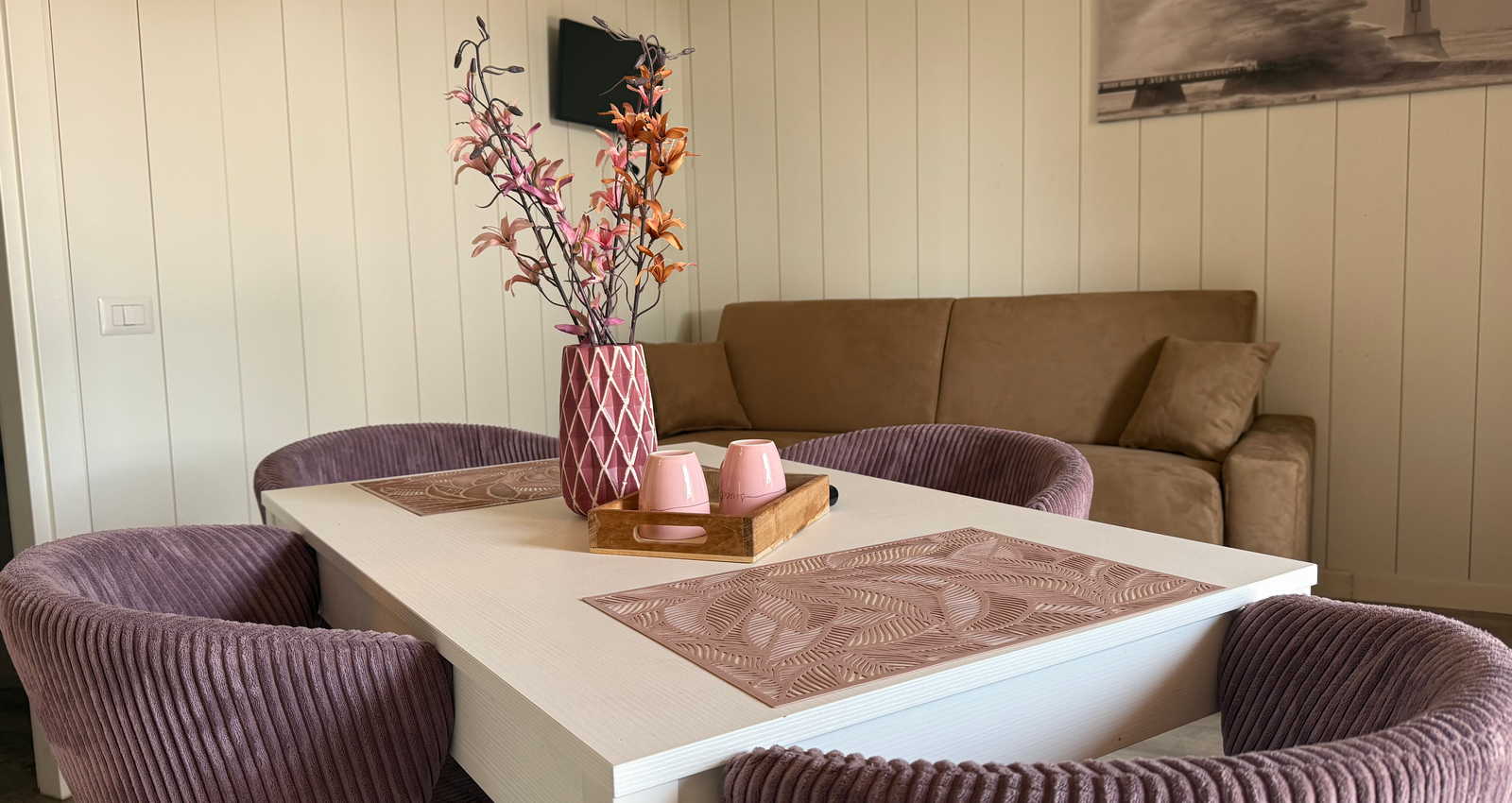 Enjoy Holiday | 1-Bedroom Apartment with Terrace