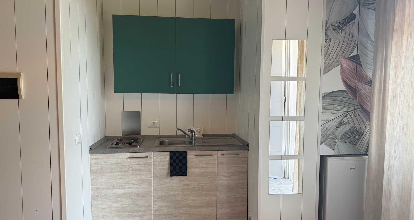 Enjoy Holiday | 1-Bedroom Apartment with Terrace
