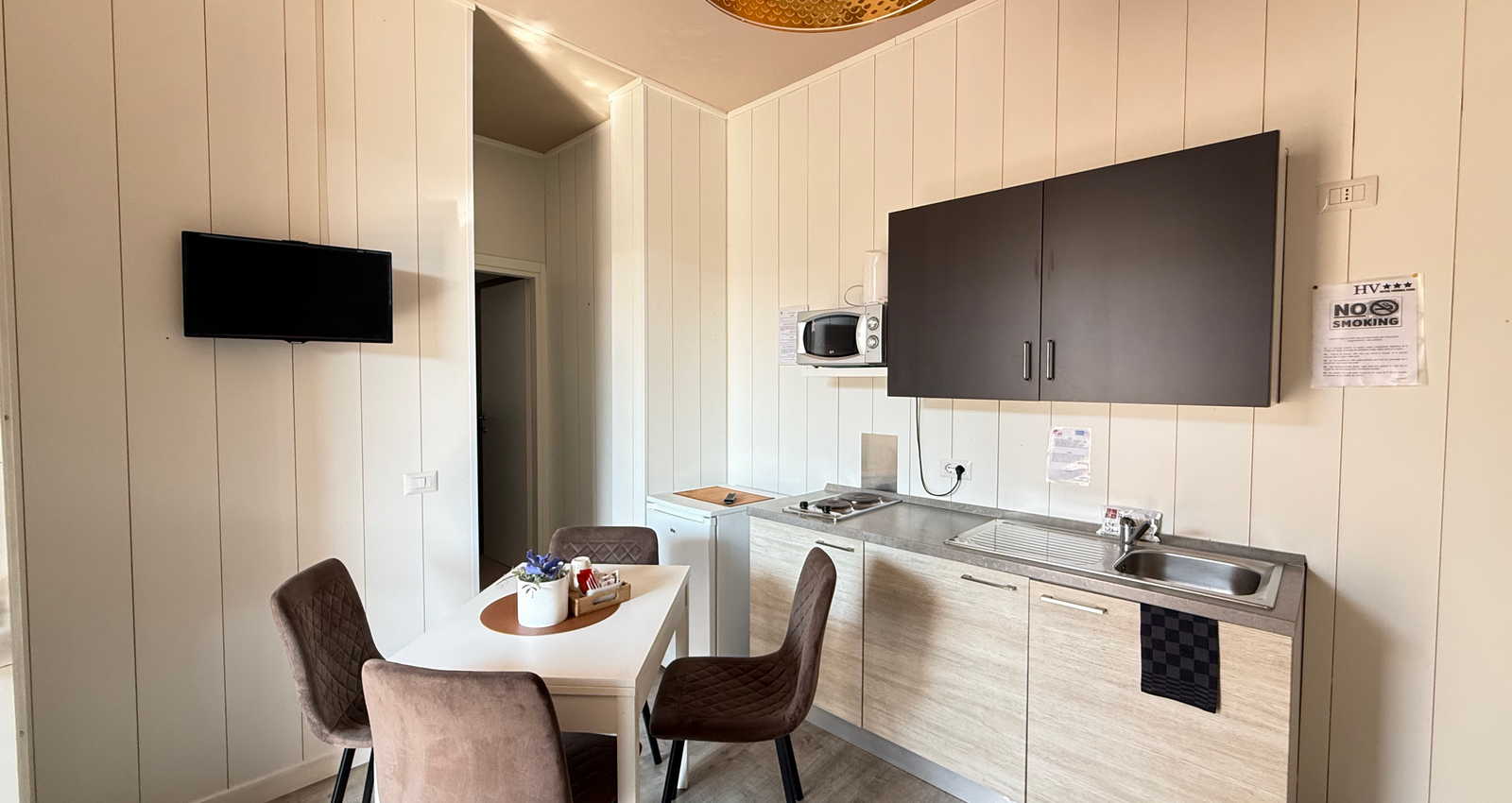 Enjoy Holiday | 1-Bedroom Apartment
