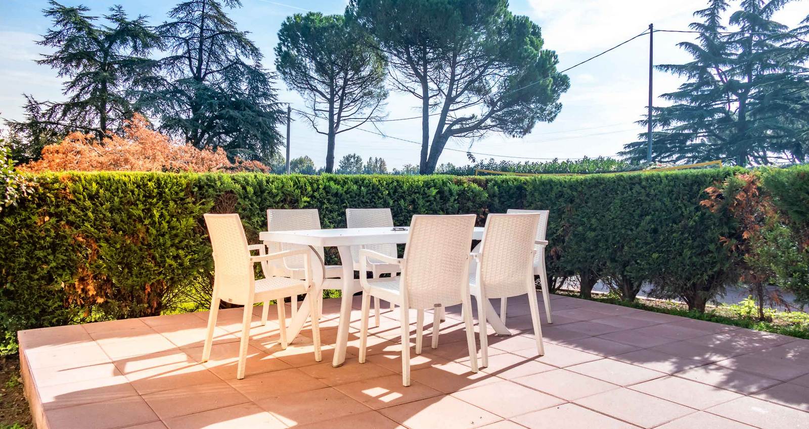 Enjoy Holiday | 2-Bedroom Apartment with Terrace and Garden View