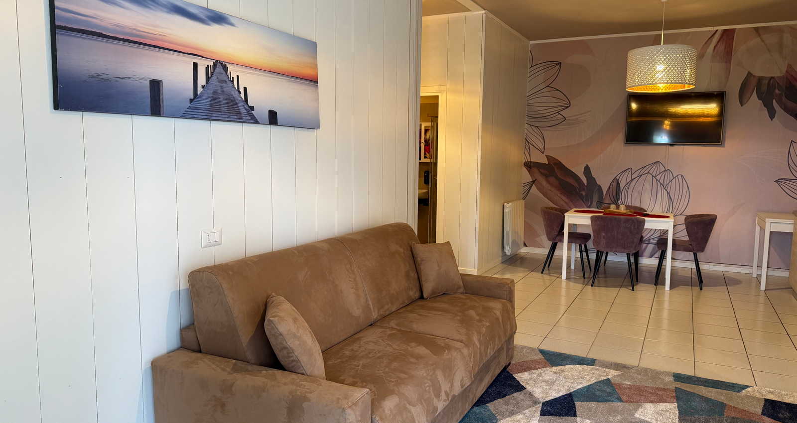 Enjoy Holiday | 2-Bedroom Apartment