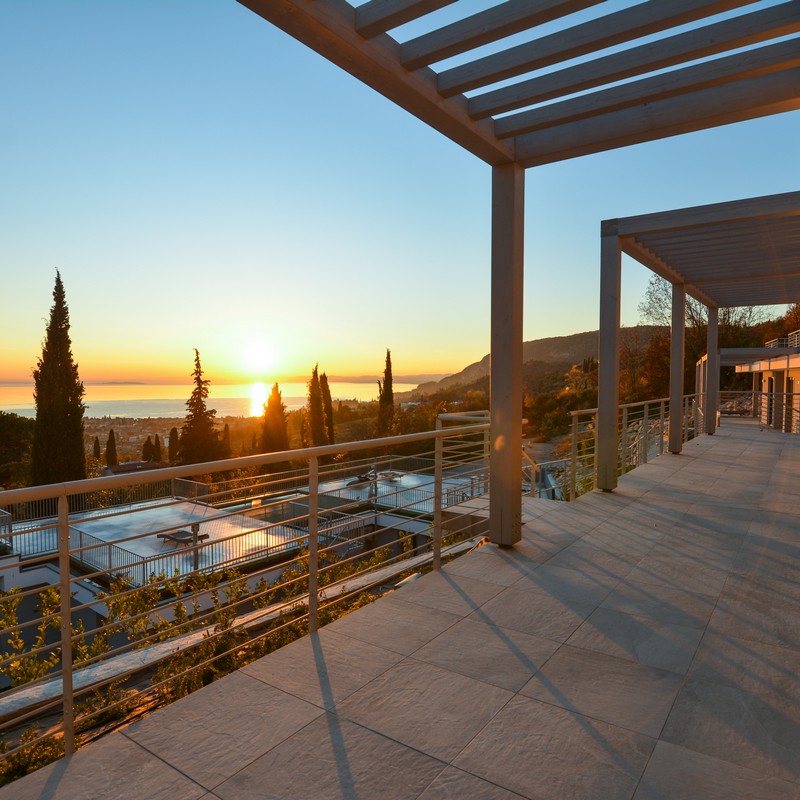 Sunset Lodge: Private terrace