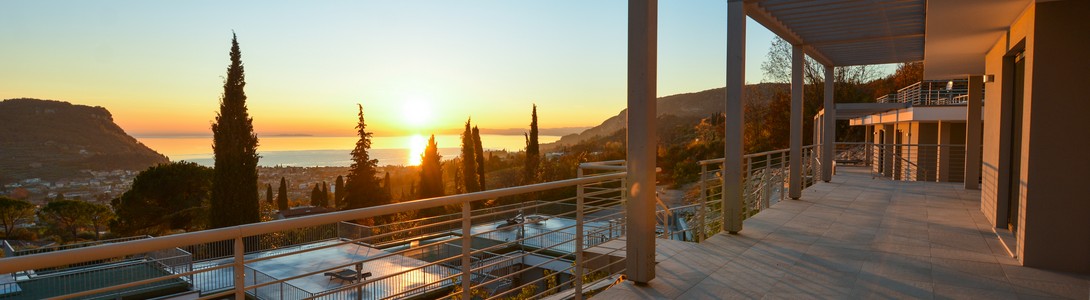 Sunset Lodge: Private terrace