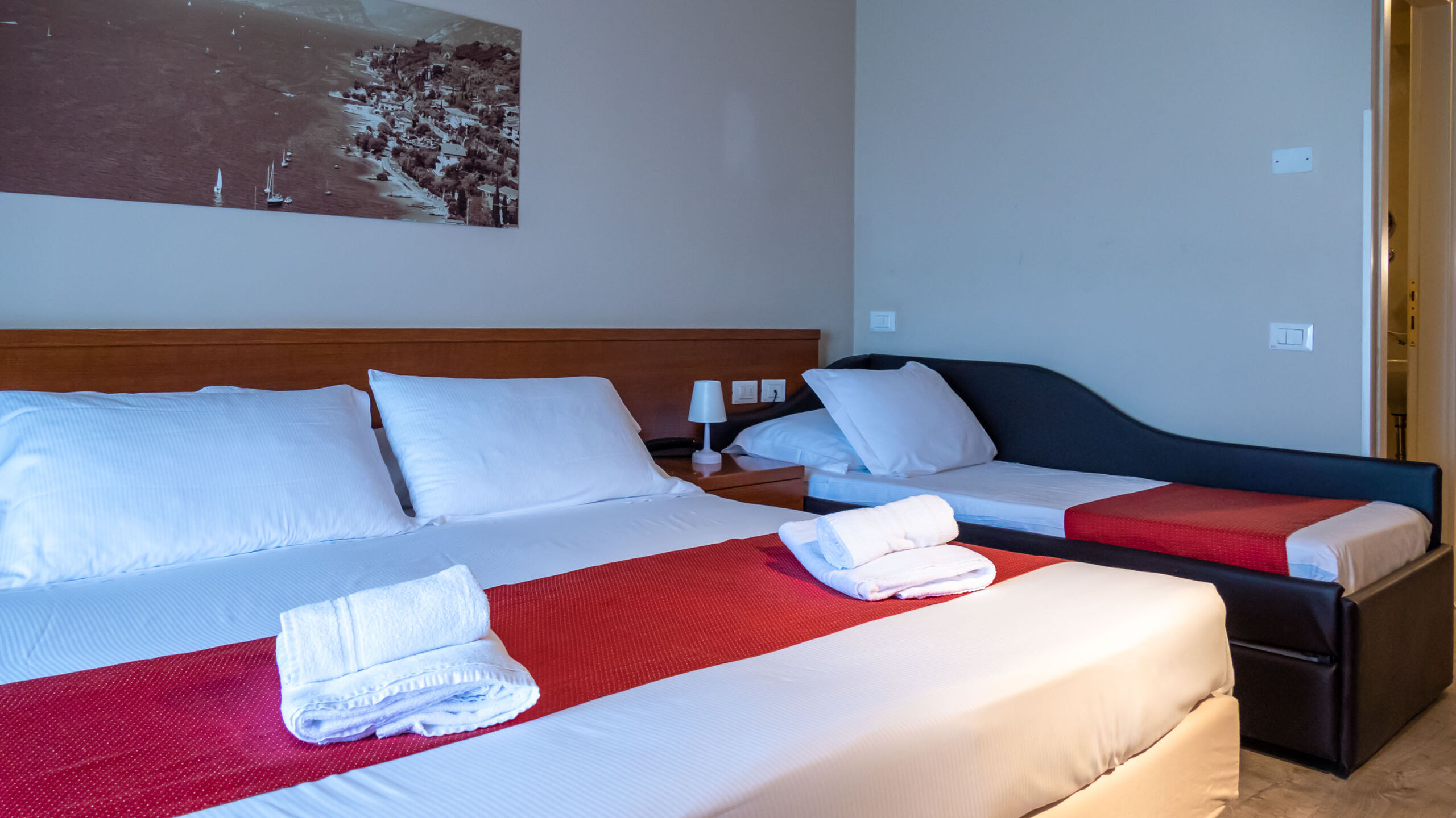 Enjoyholiday | Lago di Garda Parkhotel N.D.M. Srl | Camera Tripla con balcone